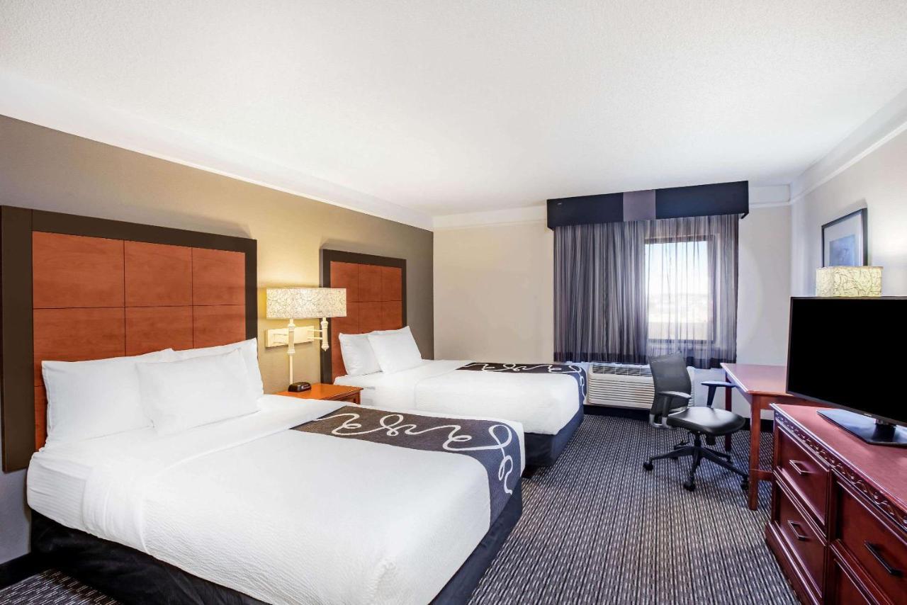 La Quinta By Wyndham Houston Baytown East Hotel Buitenkant foto